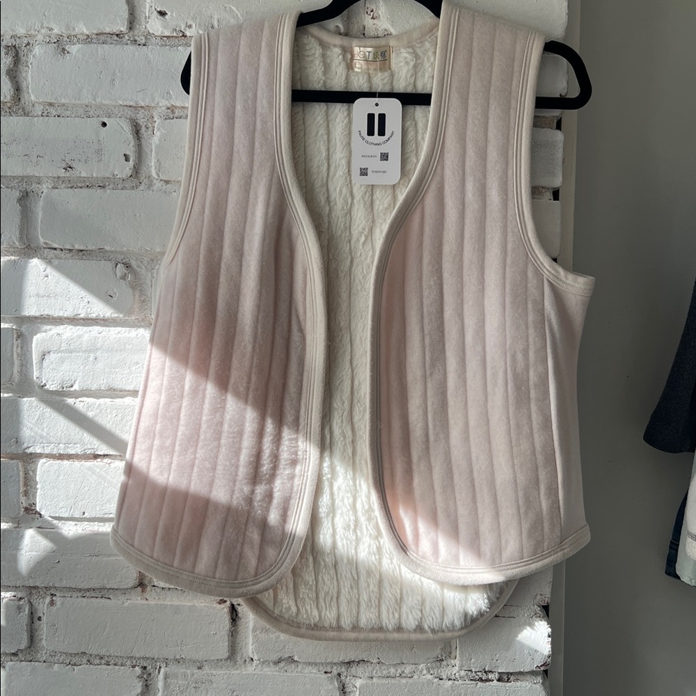 Pink Vest with fluffy inside and velcro closure cotton and fluffy
